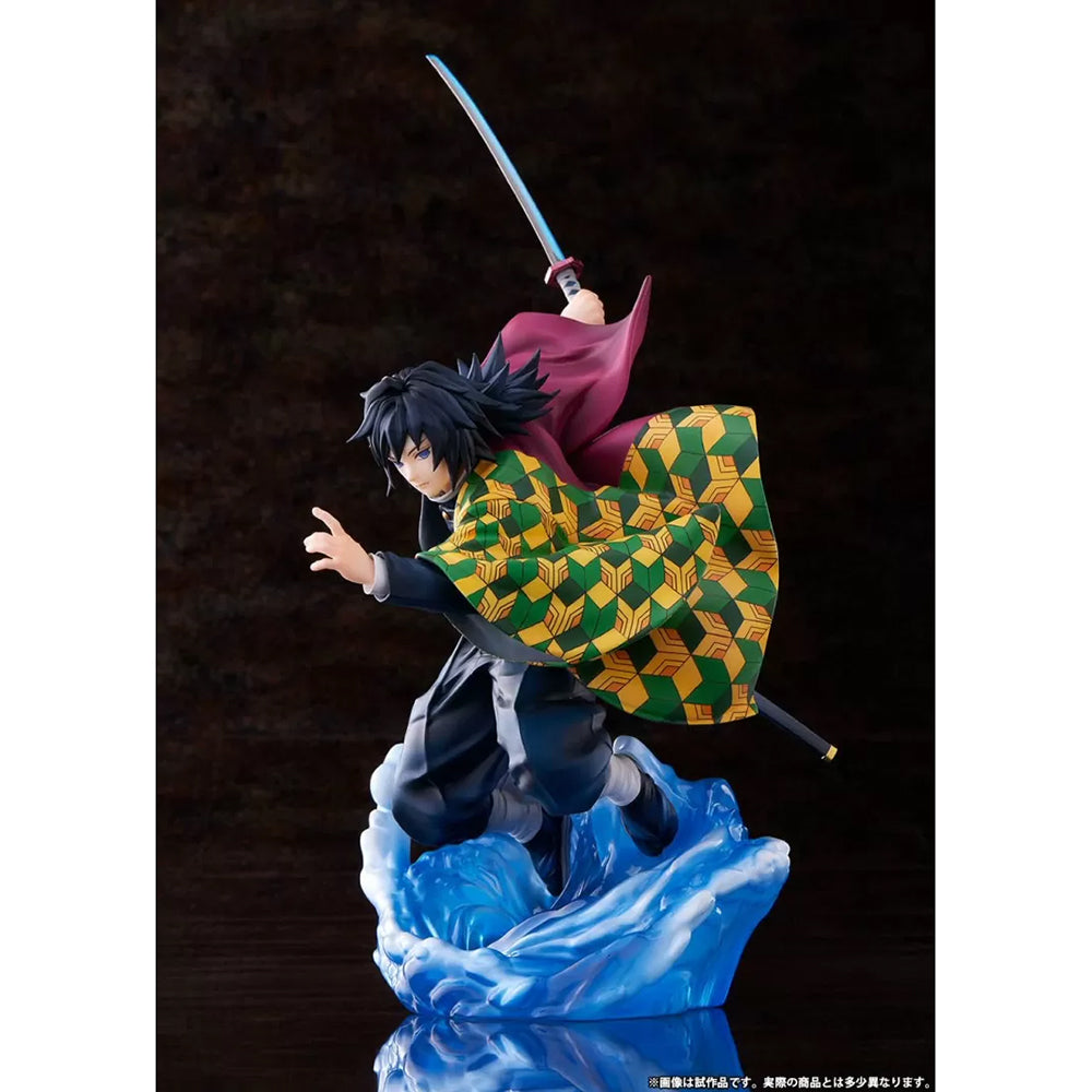 富岡義勇 (1/8比例模型)