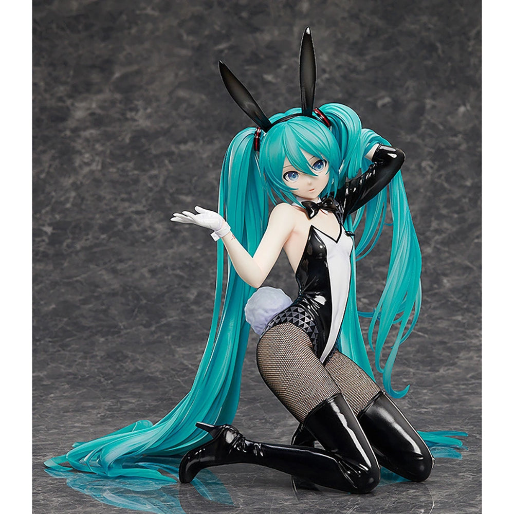 初音未來兔女郎Ver. / Art by 三目YYB (1/4比例模型) – T CLUB