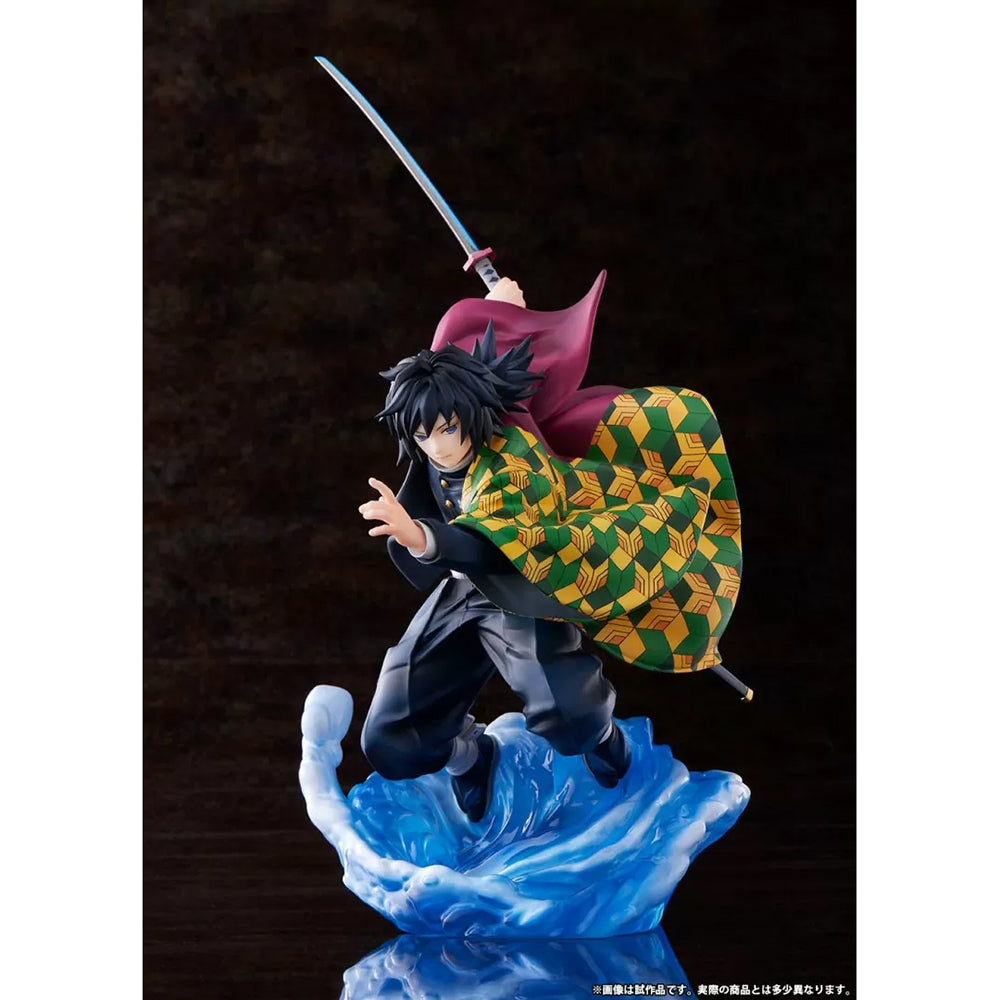 富岡義勇 (1/8比例模型)