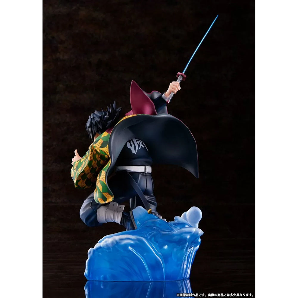 富岡義勇 (1/8比例模型)