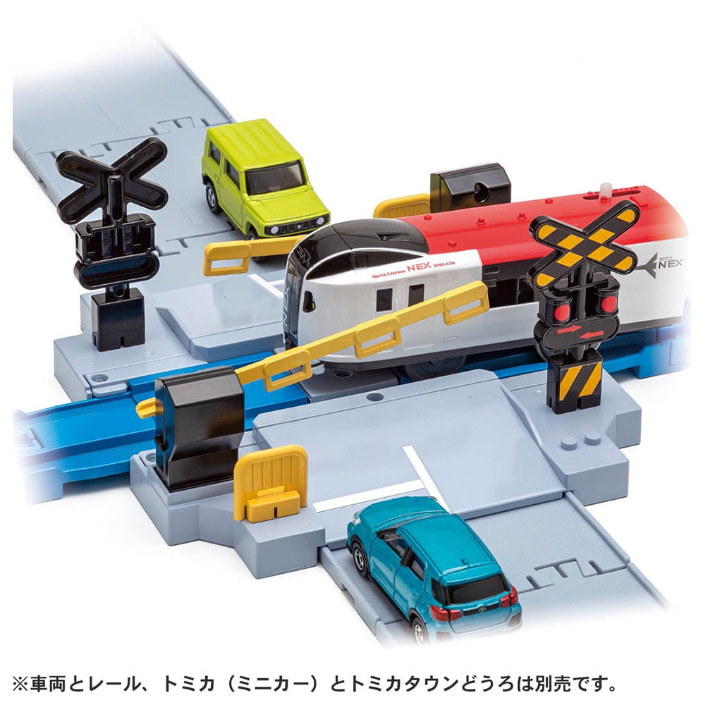 【現貨】Plarail Accessory J-12Railroad Crossing Playing w/Tomica